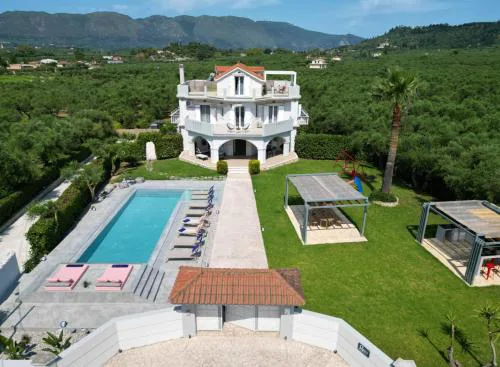Gala's Elegant Home Villa