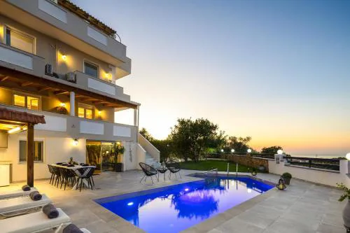 Luxurious Villa Kirianna - Private Pool, Jacuzzi, Sauna, & Gym - 13km to Rethymno center
