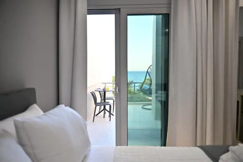 Almyra Suite