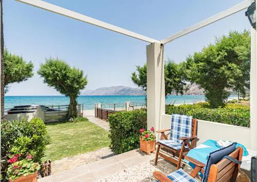 Big Blue Villa in Kisamos, 10 meters from Sea