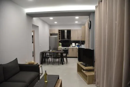 Pirgos Deluxe Apartment - Private Parking