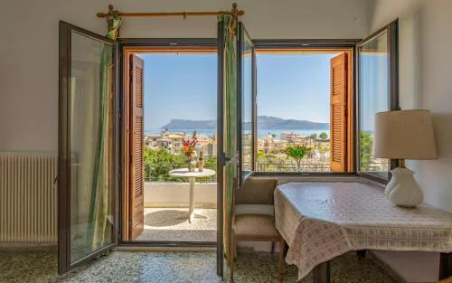 Three Bedroom Apartment in City Center with Sea View near the Beach