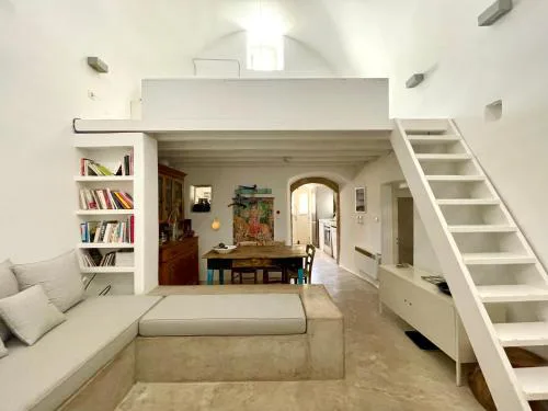 19th Century Vaulted Villa