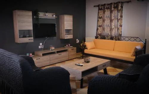 Vretti's apartment