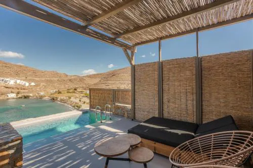 Amal Kythnos Suites