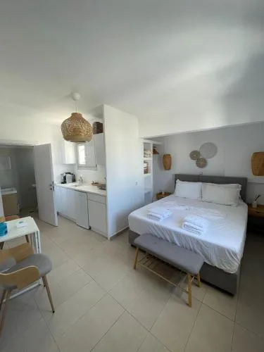 CHORA NEST KYTHNOS