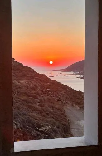 Vista del sole Kythnos
