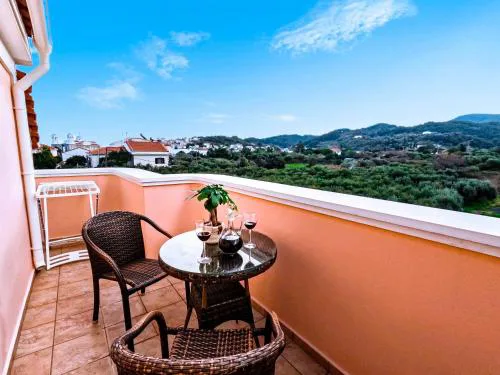 Kalimera Apartments - Cozy Stay in Kokkari, 200m from the Beach