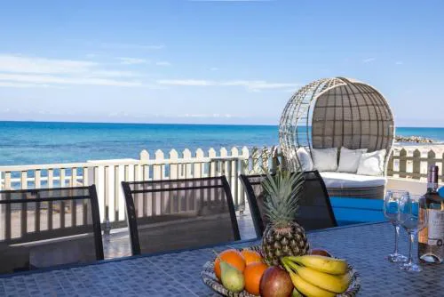 Zen Beachfront Apartment