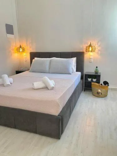 Elia Room & Garden II