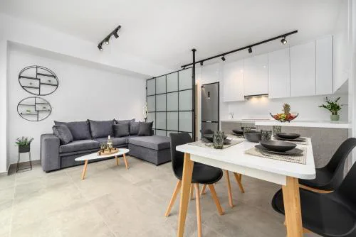 Aetherius Executive Suite 5 Min to BEACH
