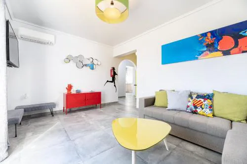 Evergreen Loft - Modern City Centre Living