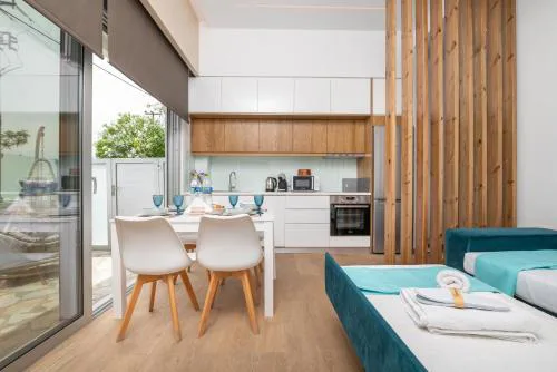 Hyacinthus Executive Suite 5 Min to BEACH