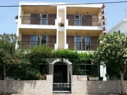 Karis Hotel
