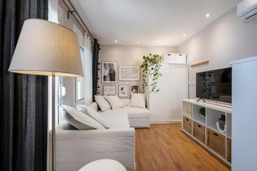 Ocean Breeze Suite 1min to Beach