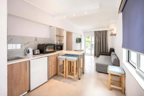 Poseidon Deluxe Apartments