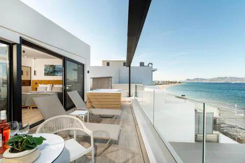 SoleLuna 2-On the Beach-Hot Tub-Smart Home