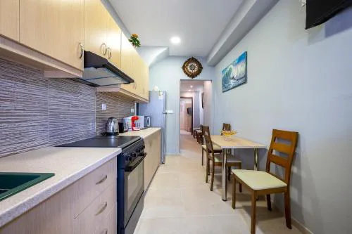 Top Spot Apartment Beach, Food & Coffee Nearby