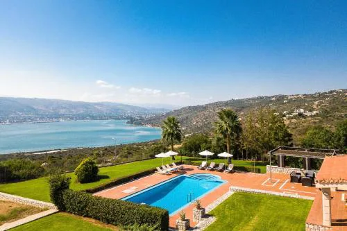 Villa Thealassa - Hanging Over the Sea by etouri
