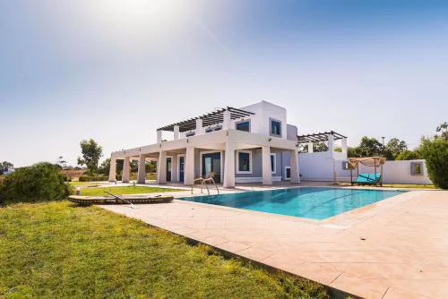 The "Perfect Beach House" Villa
