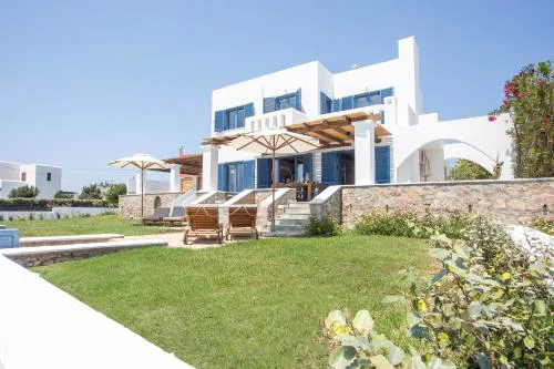 Villa Mare Mio, beachfront, newly rennovated