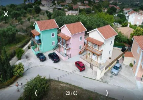 ΣΑΡΑΝΤΗΣ ΜΑΡΚΌΠΟΥΛΟς