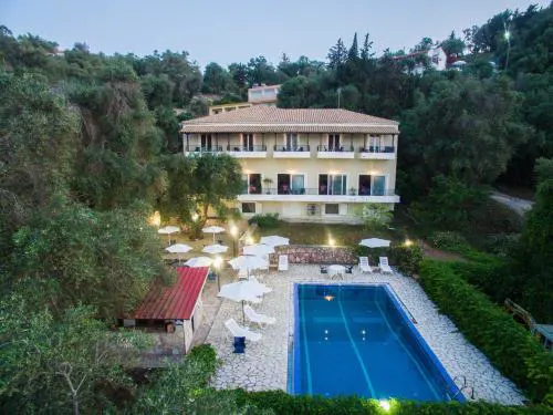 Amfitriti Hotel & Studios