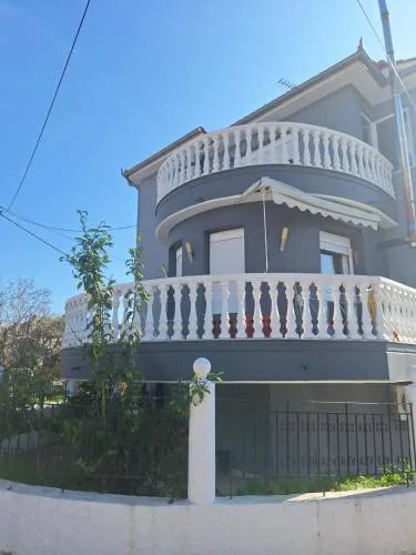 Amaze House