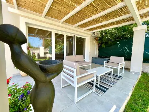 Berro's Beach House