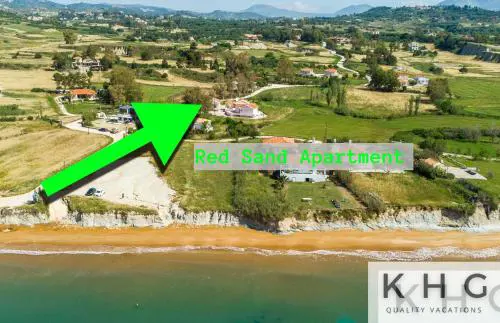 Red Sand Apartment #1, 1 minute from Megas Lakos beach