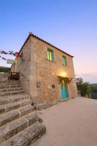 The House. Light & Stone.