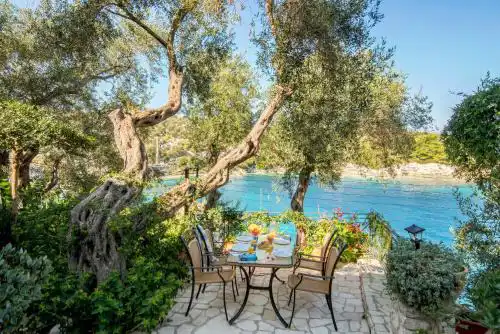 Aglaia Villa
