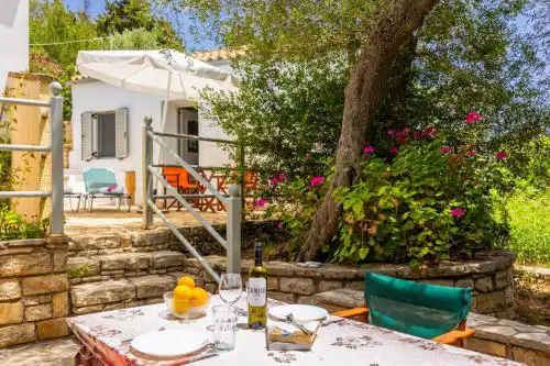 Aimilia Cottage
