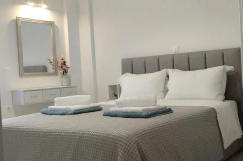 Sea-Cret Beachfront Apartment