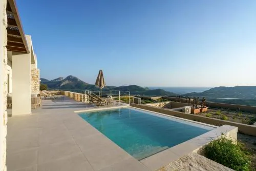 New Seaview Villa Asimi with Private Pool & BBQ, in South Crete