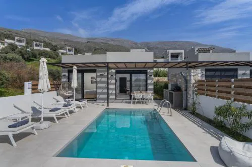 Villa Oneiro, with sea and countryside view