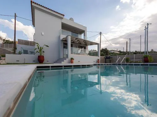 Villa in Crete with Sea Views & Private Pool