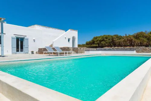 Villa Levantes - quiet location with private pool