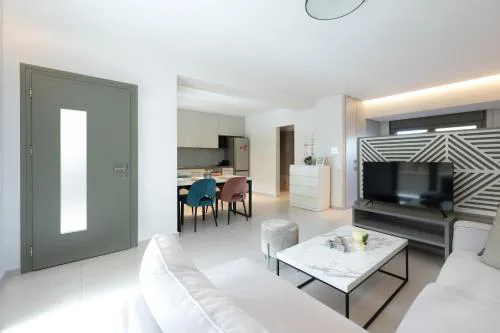 Aura living studio