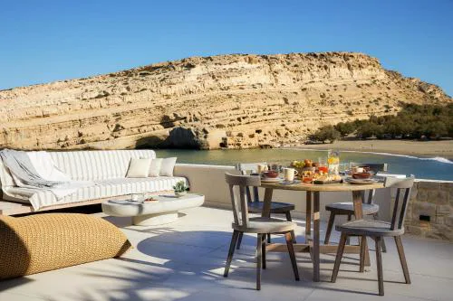 Secret Cave Villa
