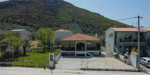 Katsanikos House