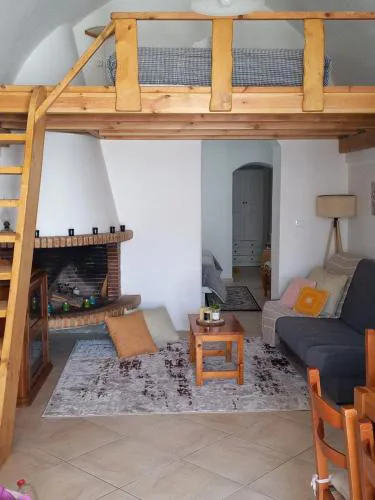 Granny's Home ,mini villa for 4