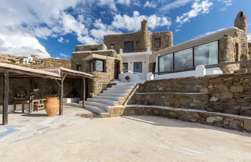 ⋆ 5BR Oceanside View Near Lighthouse- Pharos VM ⋆