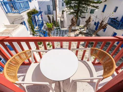 Alana Mykonos