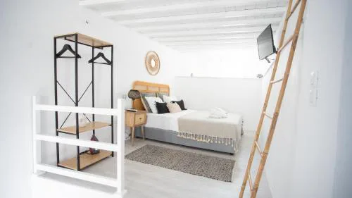 Oculus Mykonos Venice Suites by Live&Travel