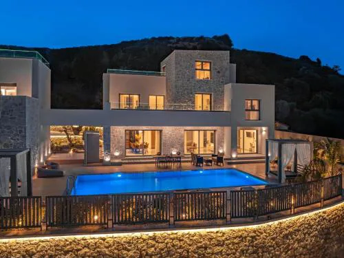 Stunning Villa Anomera
