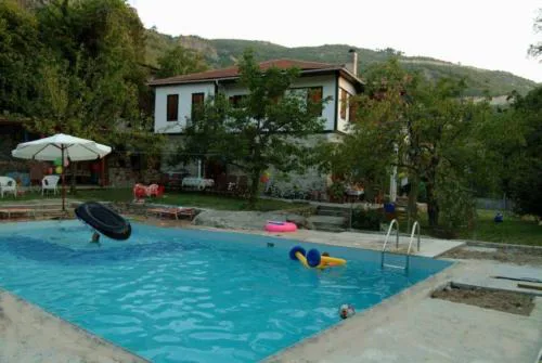 Doctors' House Mikros Prinos