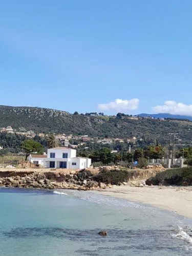 BEACH WHITE VILLAs three bedroom
