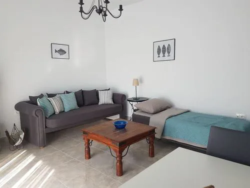 Διαμέρισμα 45 τ.μ. στη Μύρινα, κοντά στην θάλασσα