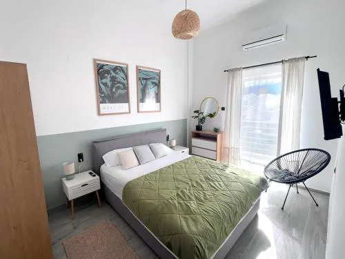 Mirianos - New City Apartment